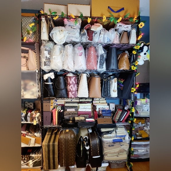 🌻P.S.LIKE.SHARE.NOTIFY When I GO on LIVE🌻 - Picture 8 of 17